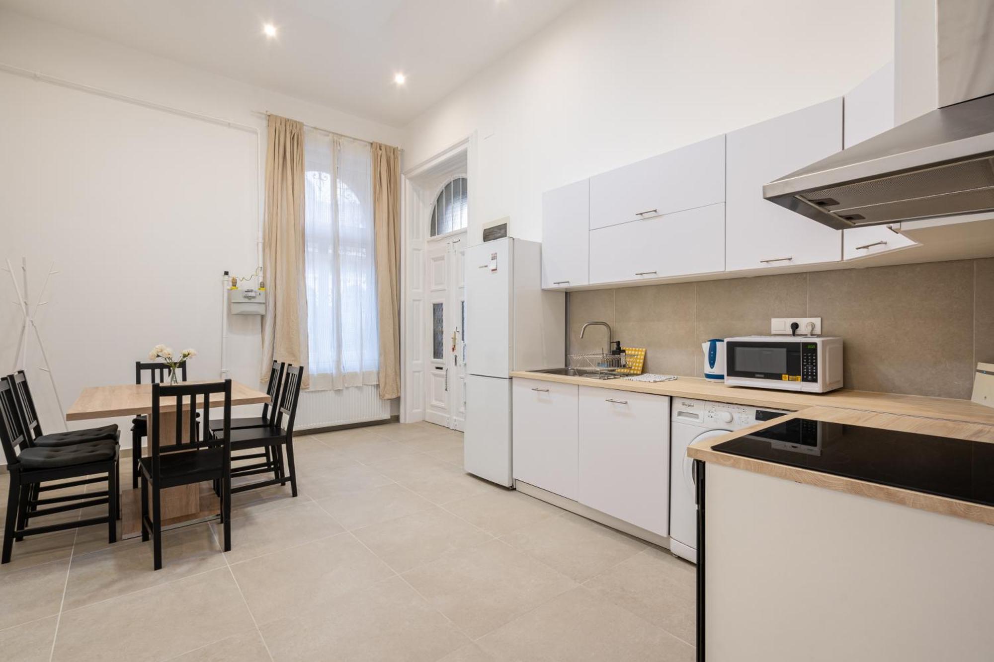 בודפשט Luxurious Downtown Family Suite מראה חיצוני תמונה